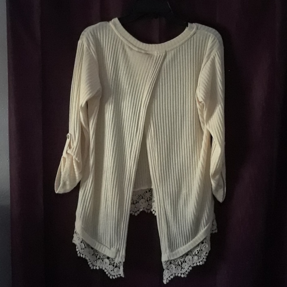 Lily Star Open Back Top - Picture 2 of 2